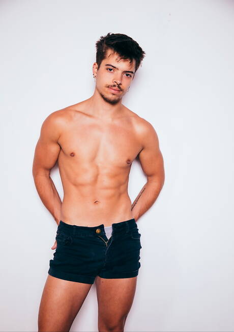 Gorący amerykańscy faceci, umięśniony Evan Knoxx i gorący młodzieniec Nick Floyd kochają się nawzajem