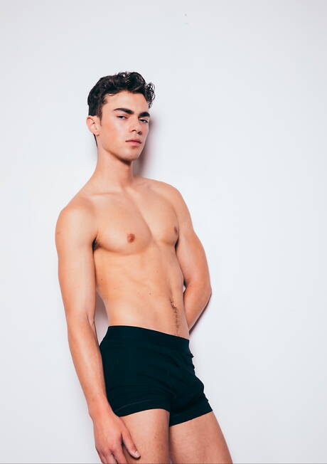 Los cachondos estadounidenses Evan Knoxx y el atractivo jovencito Nick Floyd se aman.