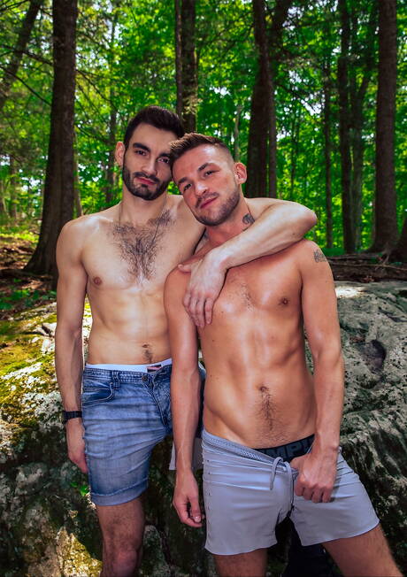 Der muskulöse Jack Aries und der junge Amerikaner Lane Colten lieben sich draußen