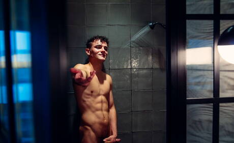 Superstud Aaron Elias and american beefy Roman Todd fuck ass after blowjob in hot shower