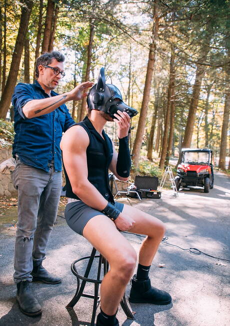 Cocky Boys: Pretty american guys muscular Daniel Evans and husky guy Sean Xavier in interracial love outside