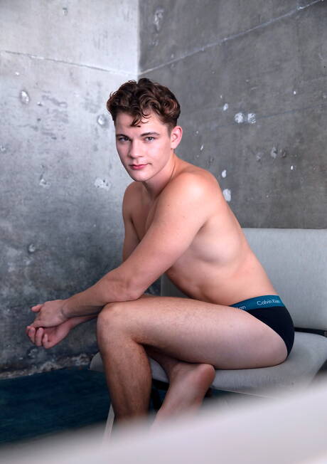 Heiße amerikanische Jungs, der muskulöse Carter Collins und der Muskelprotz Oliver Marks haben heißen Pärchensex