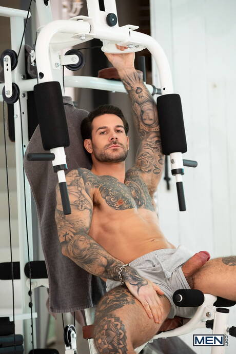 El culturista estadounidense Papi Kocic y Giuspel tienen sexo caliente