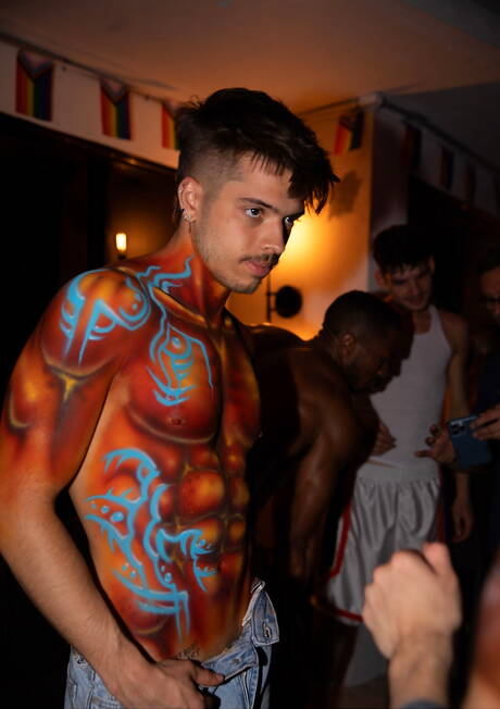 性感的 Daniel Evans、Diego Sans 和 Evan Knoxx 三人組激情戲