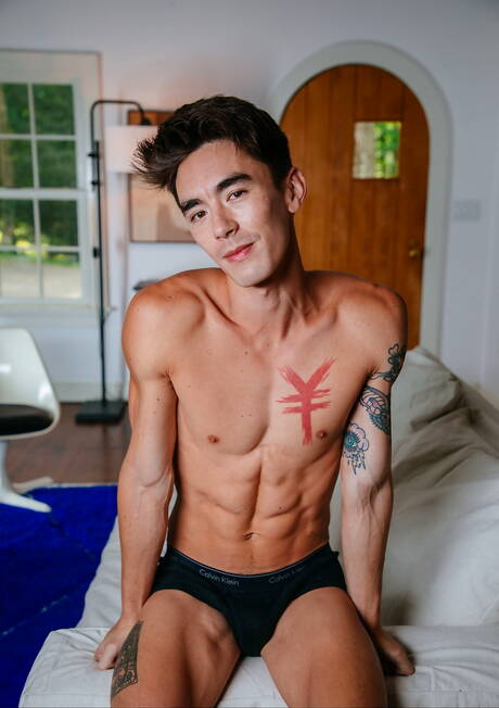 Cocky Boys: Nice american guys beautiful boy Cody Seiya and superstud Evan Knoxx drilling an ass