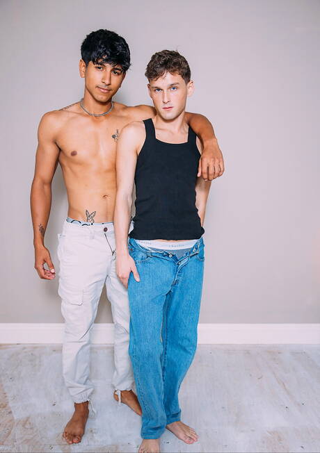 Cocky Boys: Beefy Hunter and latin young dude Noah Fox in hot homosexual scene