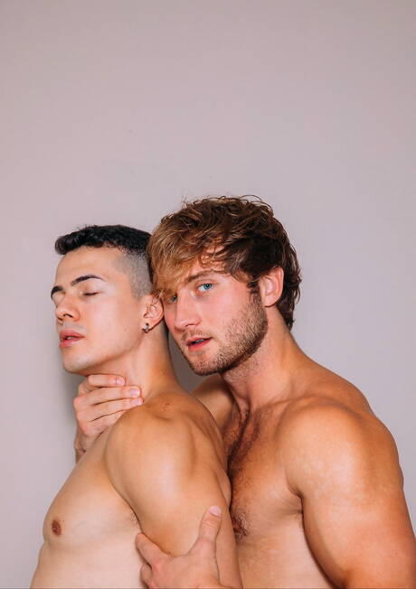 American stars well-built Daniel Evans and husky guy Eric Rey in hot homosexual action