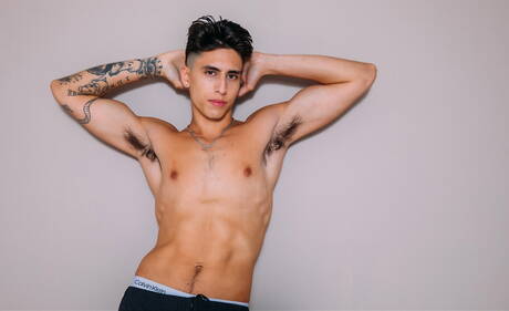 古巴硬漢Angel Elias和美國帥哥Theo Brady激情同性愛