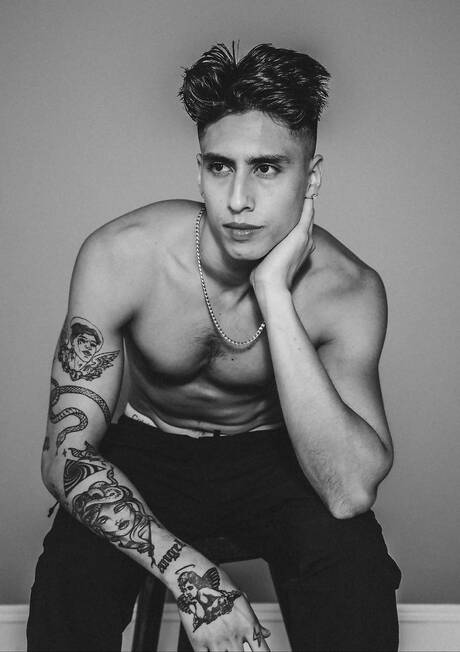 古巴硬漢Angel Elias和美國帥哥Theo Brady激情同性愛