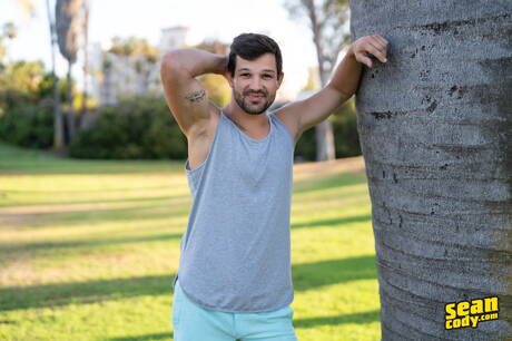 American strongman Brysen and stud Ian Roman shows a beautiful body outdoor