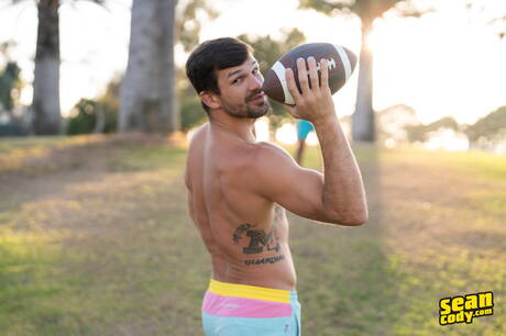 American strongman Brysen and stud Ian Roman shows a beautiful body outdoor