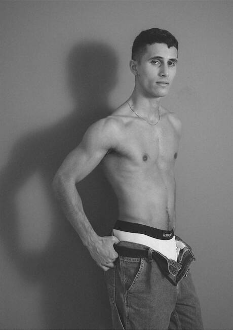 American hunk Jordan Starr and hunky guy Seth Cain in hot homosexual action