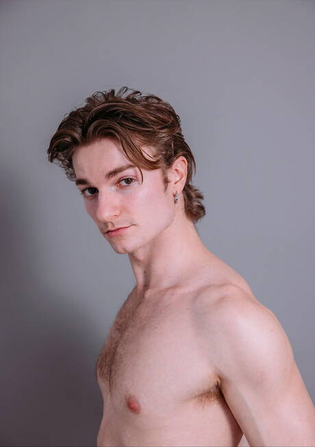 Hunky guy Gage Palmer and muscular Jack Aries in hard anal sex