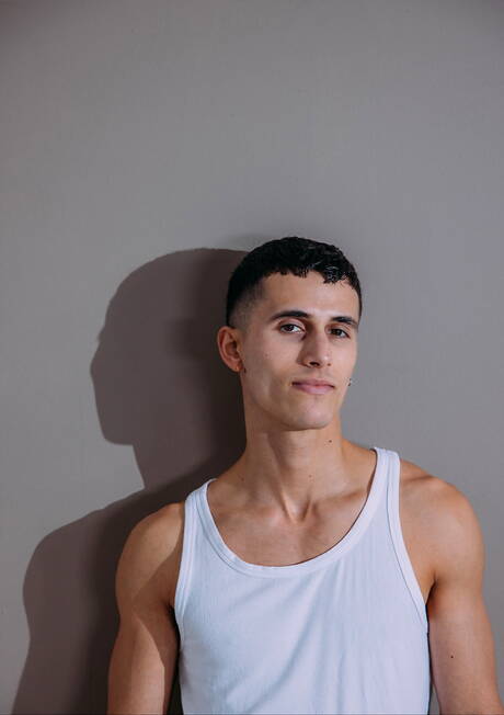 Well-built Seth Cain and american muscular Trevor Brooks make a love