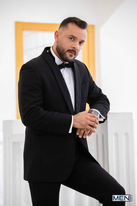 Men.com: Spanish well-built Allen King and portuguese mature bear Sir Peter fuck ass after blowjob outside