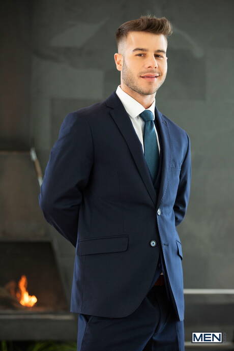 Men.com: Spanish beefcake Allen King and american muscular Papi Kocic fuck after dick sucking