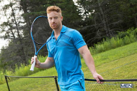 Canadian bodybuilder Malik Delgaty and american strong bull Tim James fuck ass after sucking dick outdoor