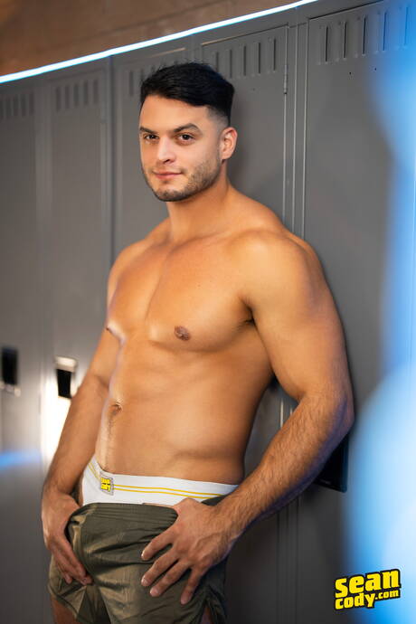 Hot american guys strong bull Axel Rockham and muscular Michael Vente fuck ass after sucking