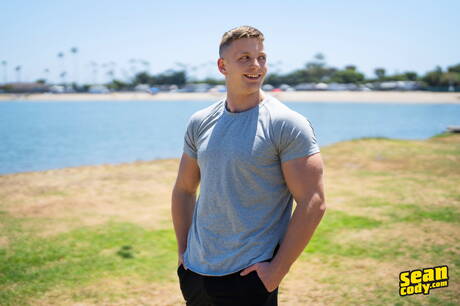 Hot american boys superstud Johnny Donovan and strongman Kyle Denton in hot homosexual action outside