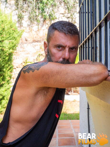 Italian hunky guy Ale Tedesco shows a perfect body outdoor