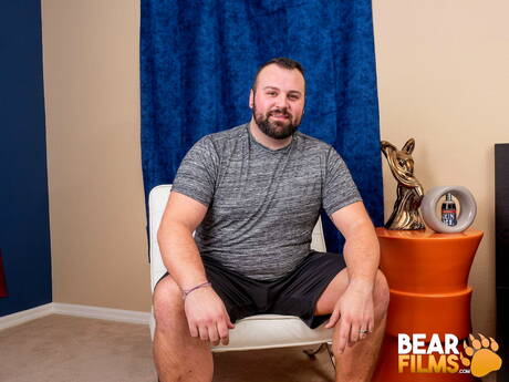 American mature bear Rex Blue posing nude