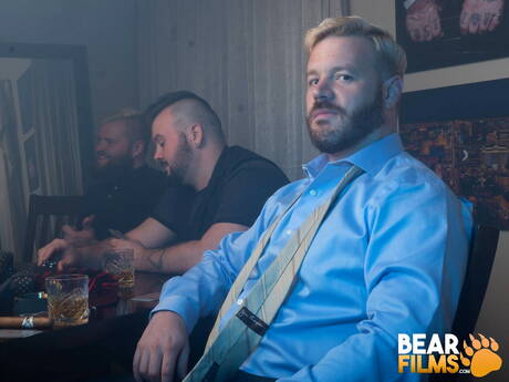 American bear John Thomas posing nude