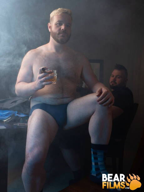 American bear John Thomas posing nude