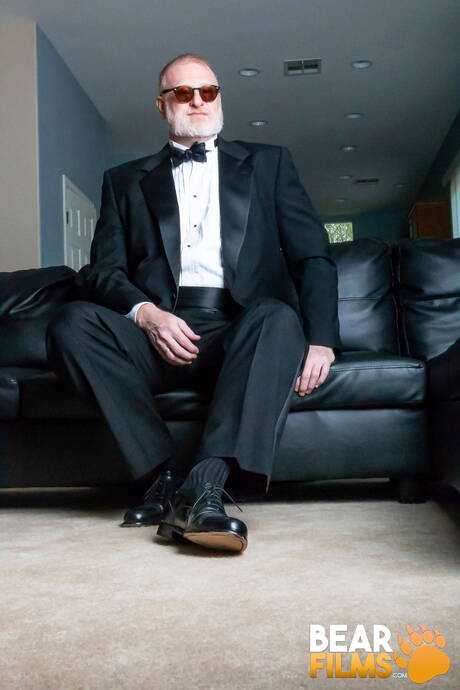 Bear Films: Le culturiste américain Rusty Mcmann se déshabille