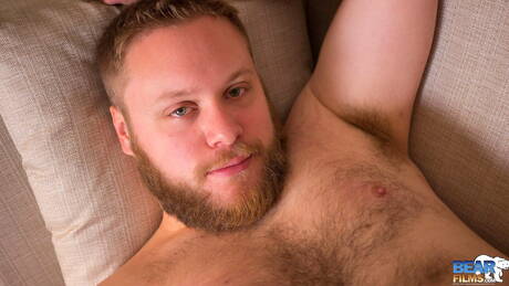 Pretty Matty Bear masturbating