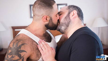 American hairy bear Atlas Grant and  Ivan Romanov have a good sex