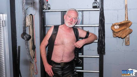 Hot bear Bishop Sterling get naked and showing hot ass