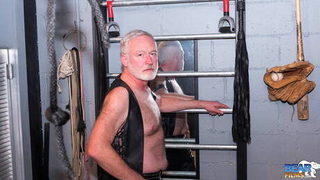 Hot bear Bishop Sterling get naked and showing hot ass