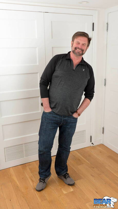 Pretty Chris Mine shows a perfect body