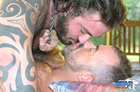 Atrakcyjny facet Rock Ramsey i atrakcyjny facet Steve King uprawiają seks analny