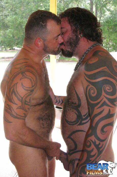 Atrakcyjny facet Rock Ramsey i atrakcyjny facet Steve King uprawiają seks analny