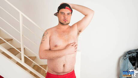 Der heiße Roman X zeigt einen wunderschönen Körper