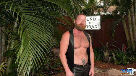 American bear Dalton Hawg shows a beautiful body outside