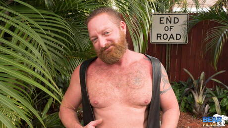 American bear Dalton Hawg shows a beautiful body outside