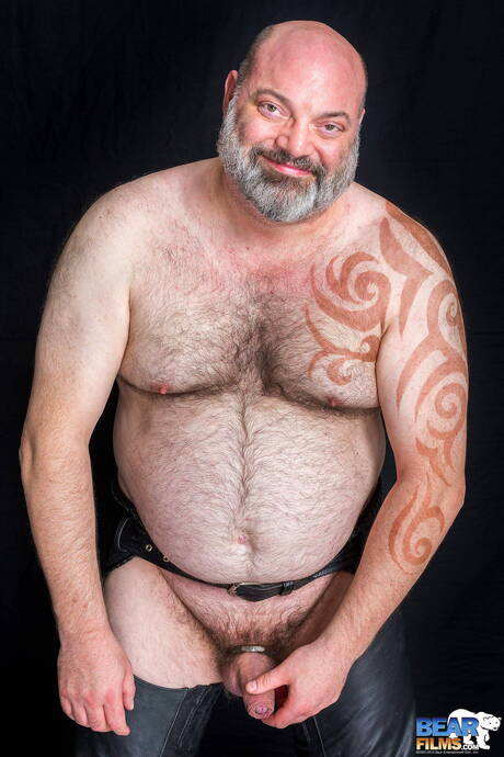 Il bel Tristan Riant mostra un corpo perfetto