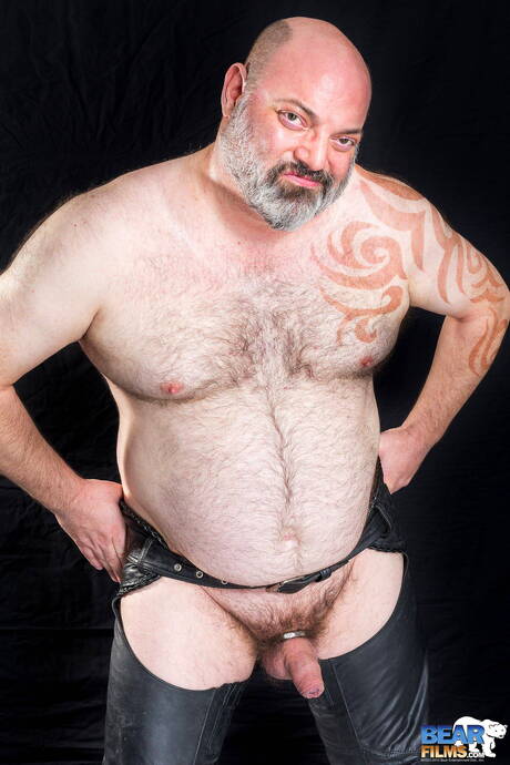 Il bel Tristan Riant mostra un corpo perfetto