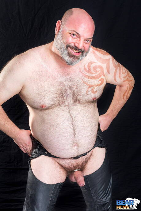 Il bel Tristan Riant mostra un corpo perfetto