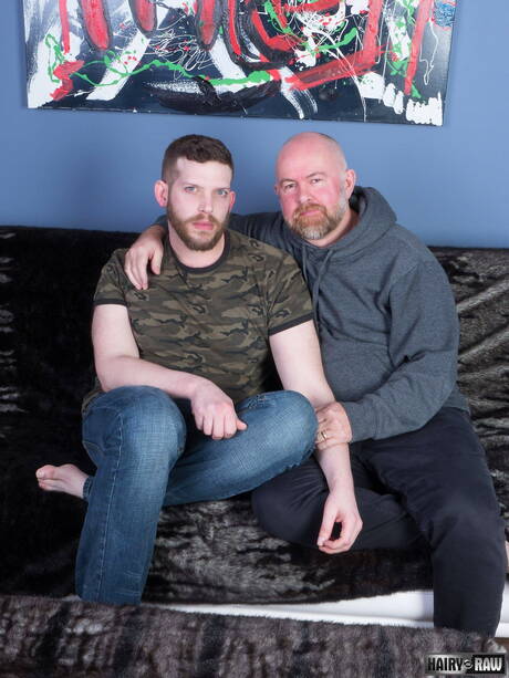Scott Matthews and american bear Guy English have a hot couple scene