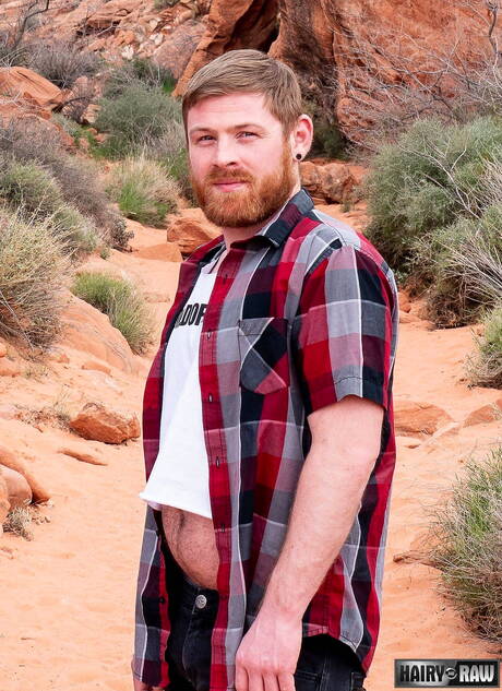 American otter Otto Samson stripping off outdoor