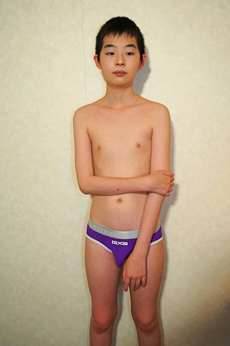 アジアのポルノスターのポルノ写真