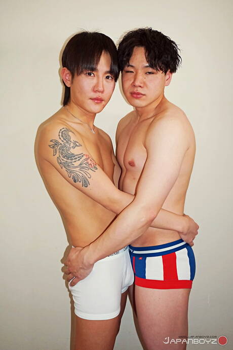 O durão asiático Ramu e o gostosão oriental Ruito em sexo anal hardcore