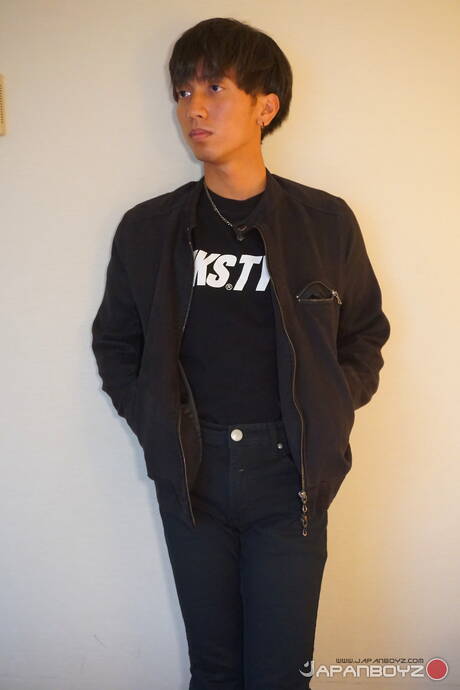 Hot twink Jay 2 and asian hot twink Akira have anal sex