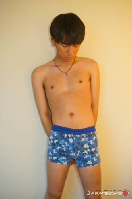 Hot twink Jay 2 and asian hot twink Akira have anal sex