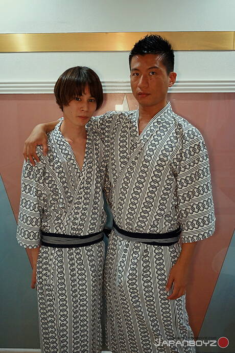 Hot boy Reach and sexy stud Kie make a love