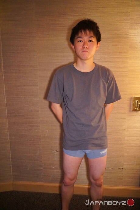 Oriental hot twink Akira and beautiful boy Ryo in hot homosexual scene