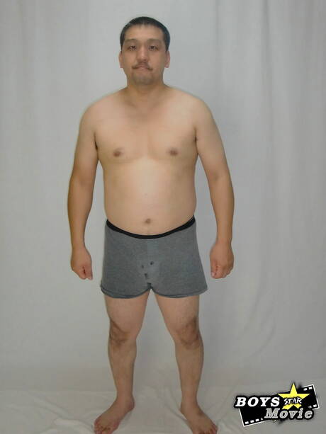 Asian well-built Oto-san shows a perfect body